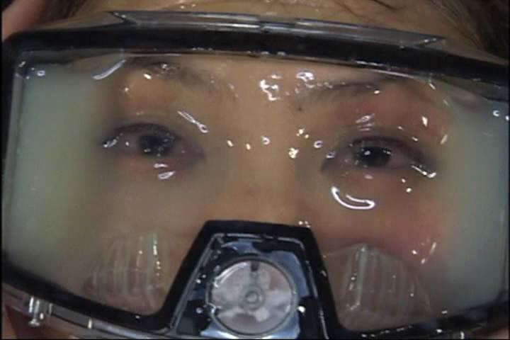 Itsuki Konishita takes cumshots in the eyes while she is wearing scuba goggles with the front cover removed
