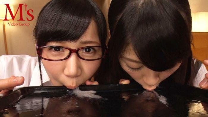Maki Hoshikawa licks cum off table
